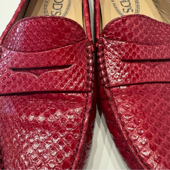 Tod’s Genuine Python Gommino Driving Loafers Size 35.5 EU / 5 US Exotic Leather